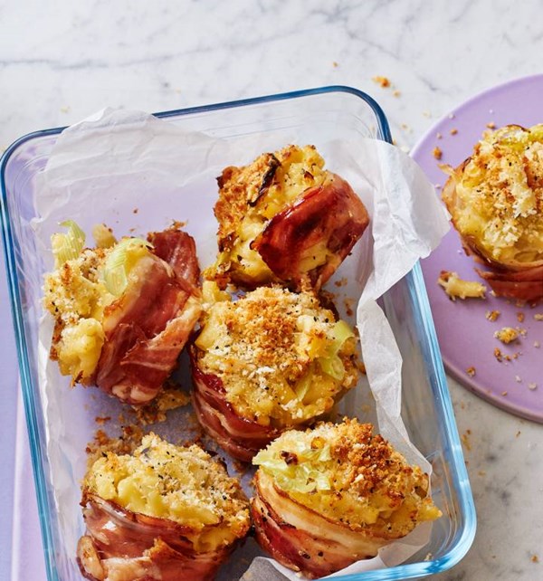 Mac 'n' cheese pancetta cups