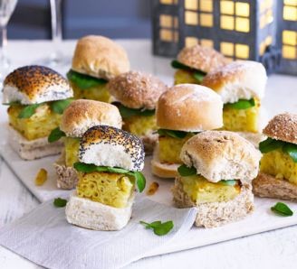 Mac 'n' cheese sliders