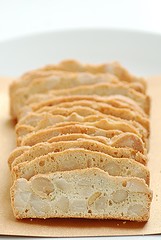 Macadamia bread
