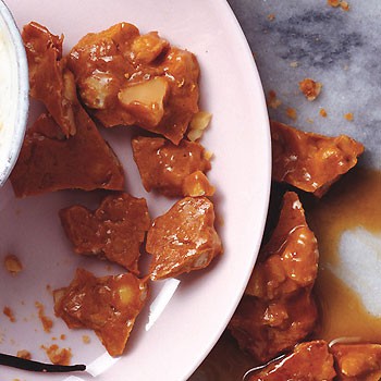 Macadamia brittle with fleur de sel