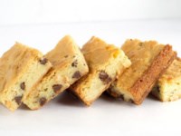 Macadamia chip brownies
