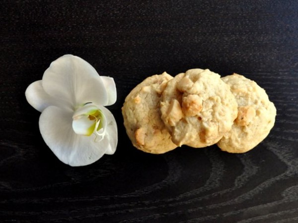 Macadamia cream cheese cookies