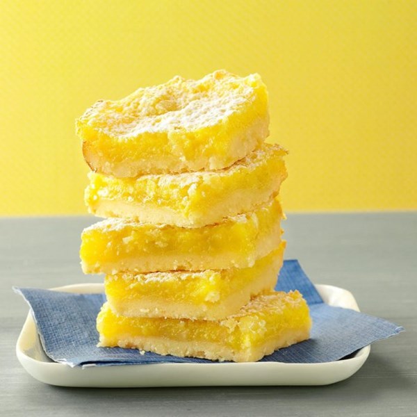 Macadamia lemon bars