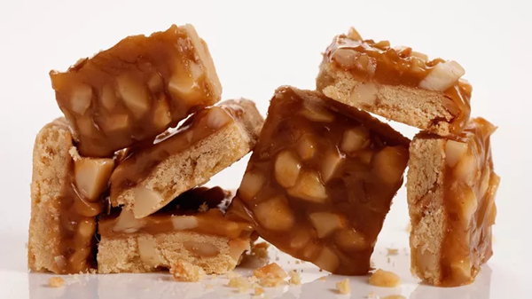 Macadamia-maple sticky bars