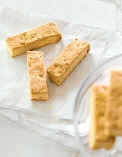 Macadamia shortbread