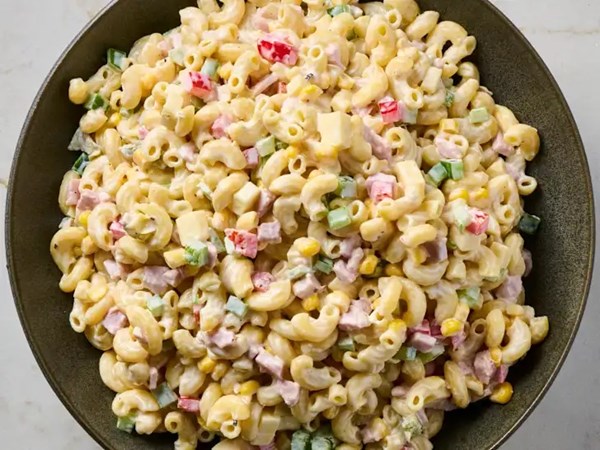Macaroni & ham salad (Ensalada de coditos con jamón)