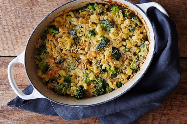Macaroni-and-cheese (and broccoli) casserole