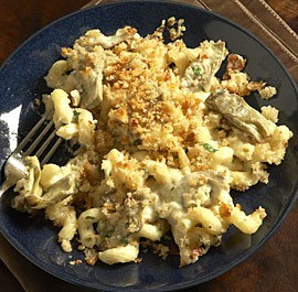 Macaroni and cheese with Fontina and baby artichokes