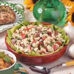 Macaroni garden salad