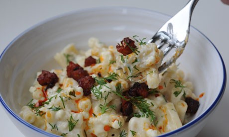 Macaroni with feta, cream, dill and chorizo