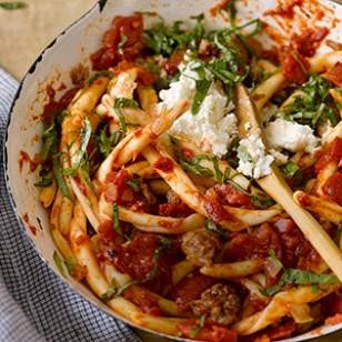 Macaroni with sausage & ricotta