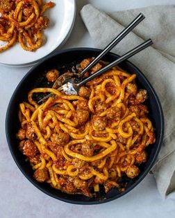Maccheroni with polpettine and Neapolitan tomato sauce