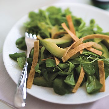 Mâche and avocado salad with tortilla strips