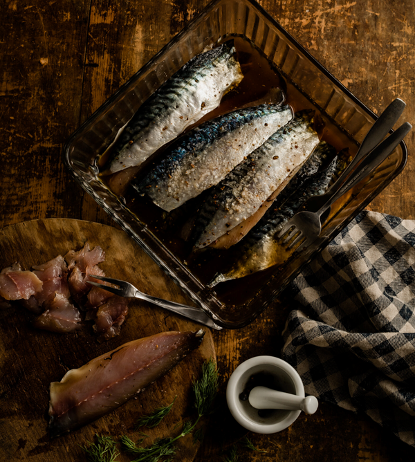 Mackerel gravlax with juniper berries