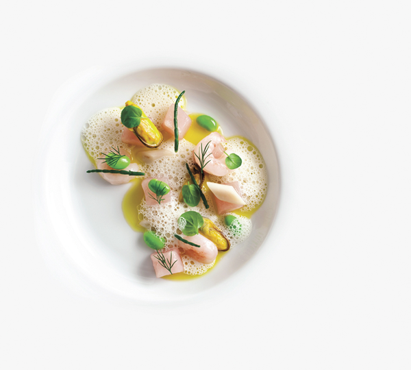 Mackerel tartare with fruit de mer and sea beans