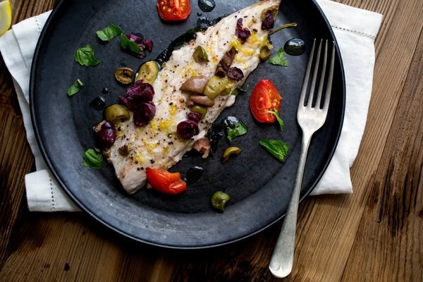 Mackerel with lemon olive oil and tomatoes