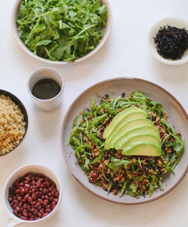 Macrobiotic hijiki-avocado salad