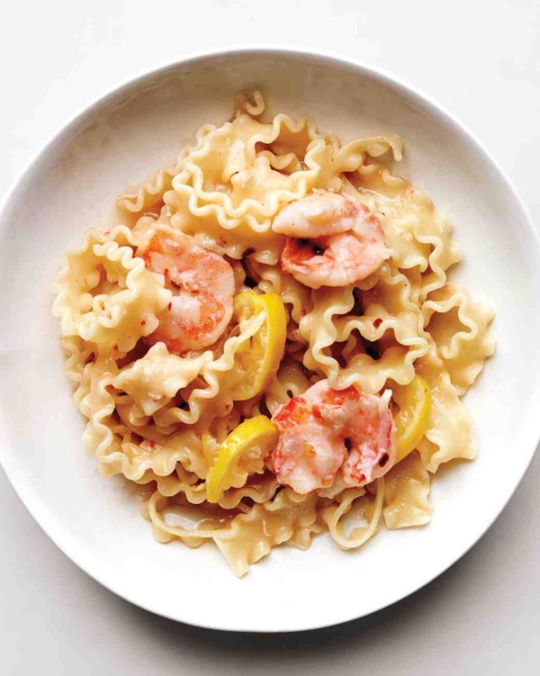 Mafaldine with shrimp and lemon