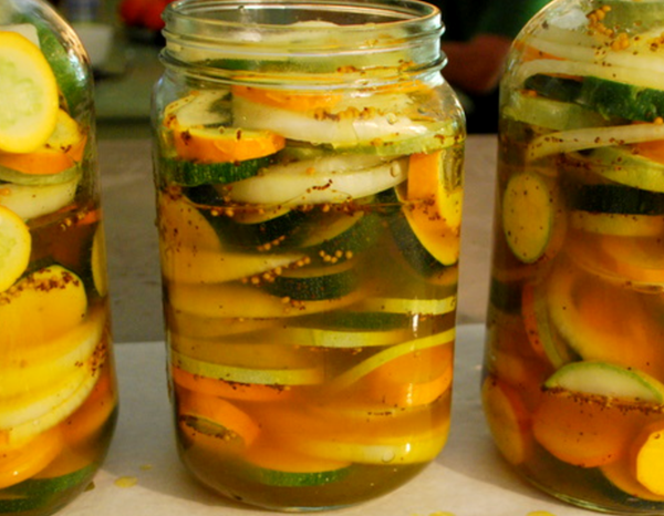 Maggie's refrigerator zucchini pickles