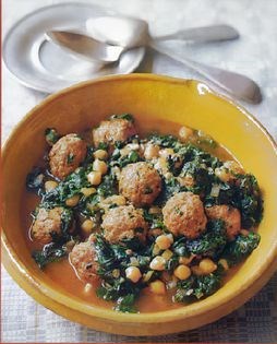 Maghrebi veal meatballs with spinach and chickpeas