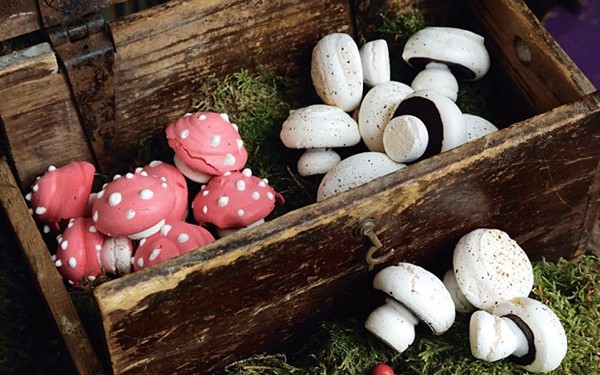 Magic meringue mushrooms
