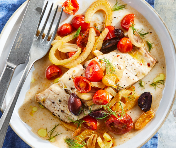 Mahi-mahi with spicy tomato-fennel sauce