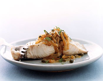 Mahimahi with onion, capers, and lemon
