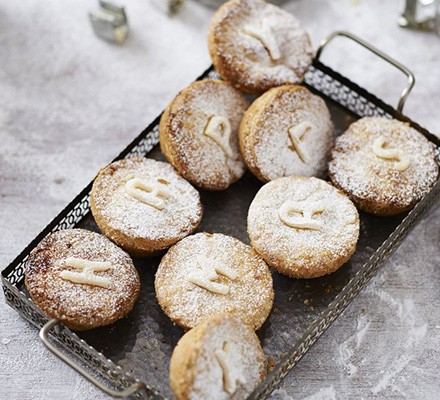 Maisie's magic pastry choc chip mince pies