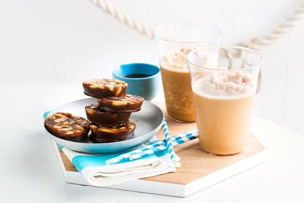 Make-ahead almond & cold brew coffee frappes