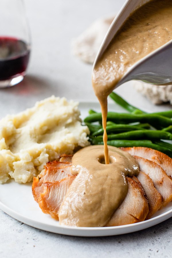 Make-ahead low-carb turkey gravy (flourless)