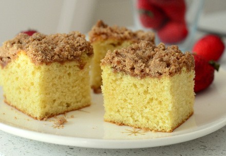 Make-ahead overnight coffee cake