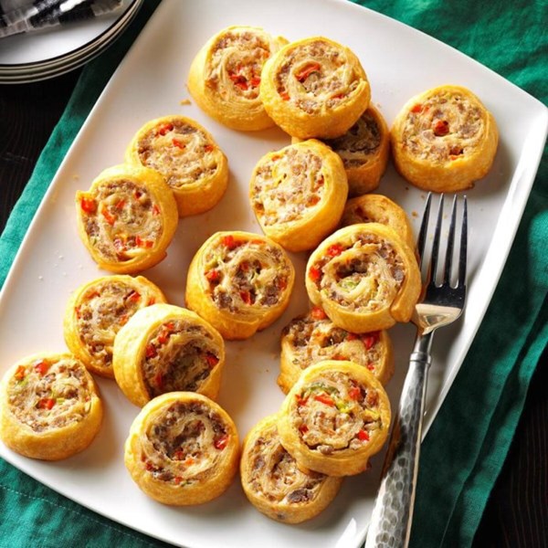 Make-ahead sausage pinwheels