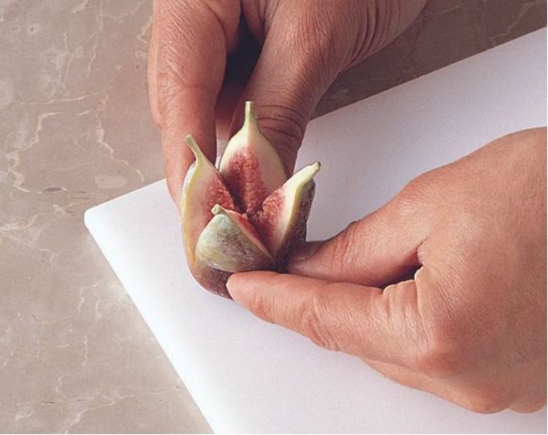 Making a fig flower