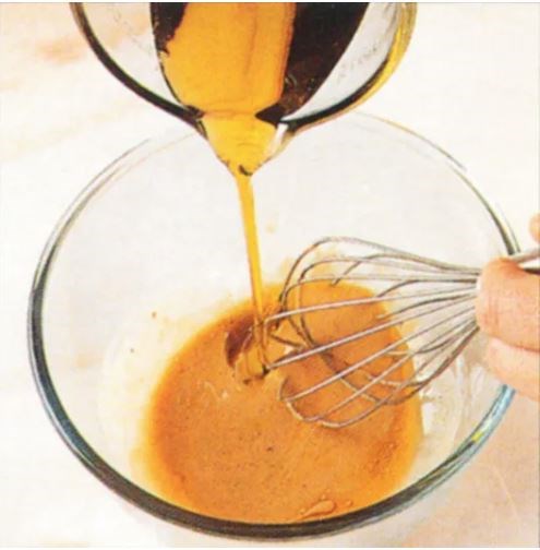 Making a vinaigrette