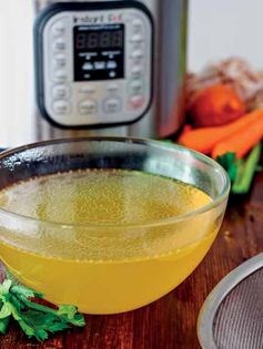 Making Asian-style chicken stock