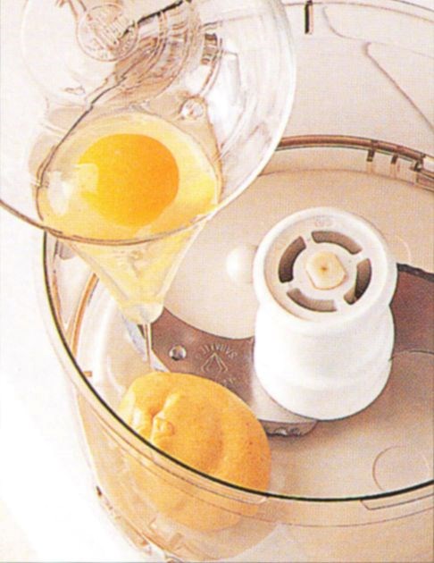 Making mayonnaise by machine