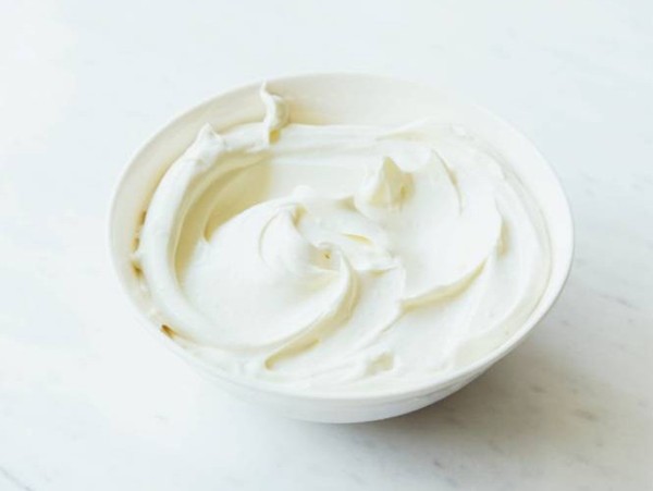 Making sour cream