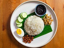 Malaysian coconut rice (Nasi lemak)