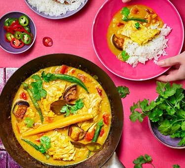Malaysian fish curry (kari ikan) (Julie Lin)