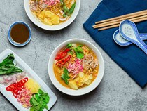 Malaysian fish noodle soup (Penang asam laksa)
