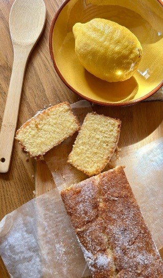 Mallorcan lemon cake