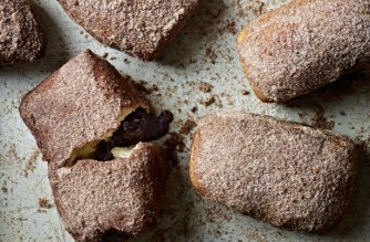 Malt chocolate doughnuts
