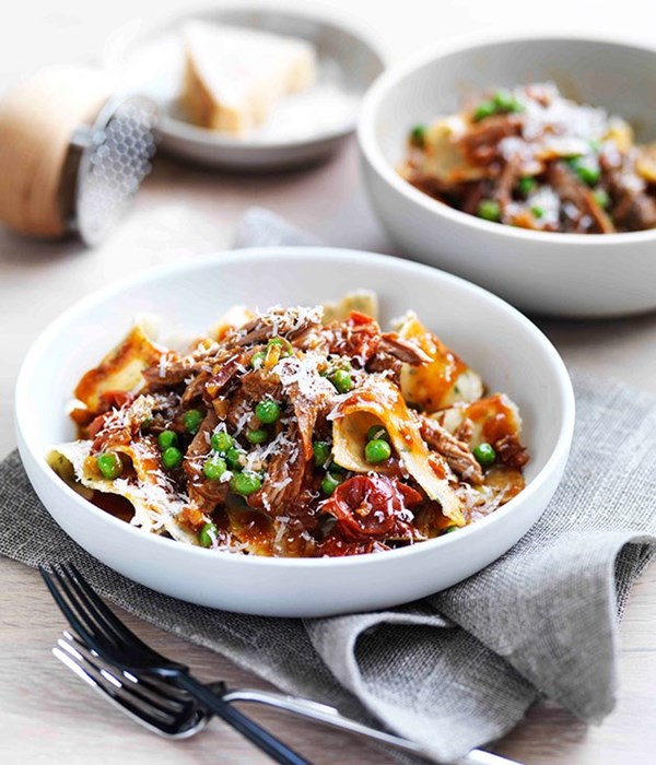 Maltagliata di pane with braised lamb neck, peas and rosemary
