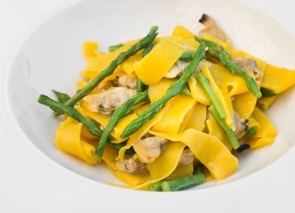 Maltagliati with clams and wild asparagus 