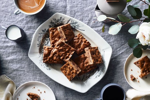 Malted chocolate chunk cookie bars