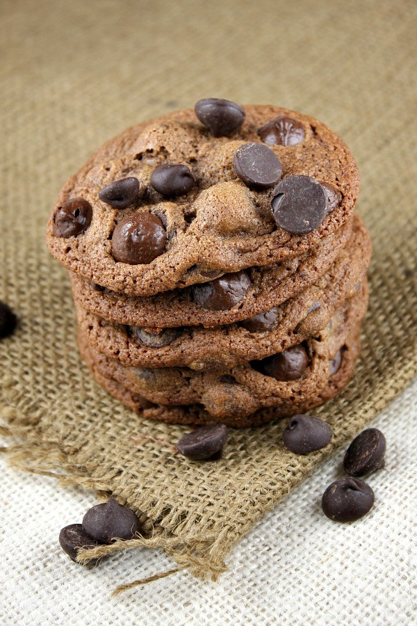 Malted dark chocolate chip cookies