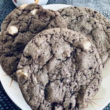 Malted hot chocolate cookies