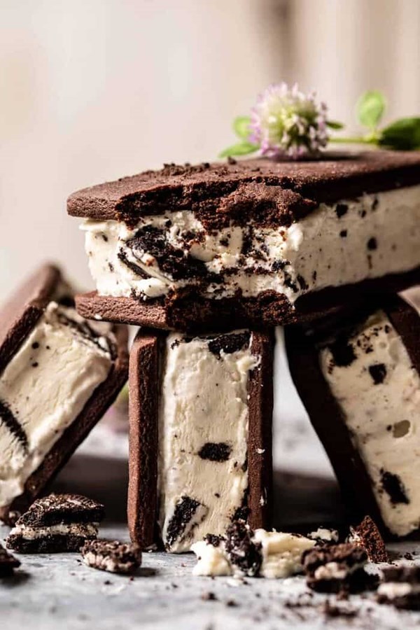 Malted milk cookies n' cream ice cream sandwiches