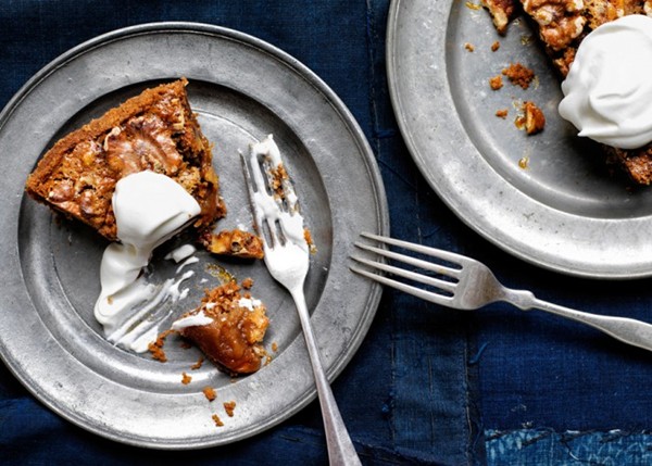 Malted walnut pie