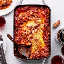 Mamá Rosa's lasagna de carne [Elizabeth Acevedo]
